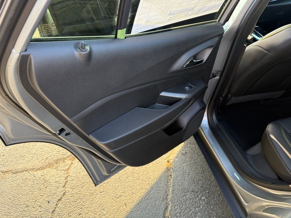 New 2026 Chevrolet Trax ACTIV w/ Sunroof Package image 19