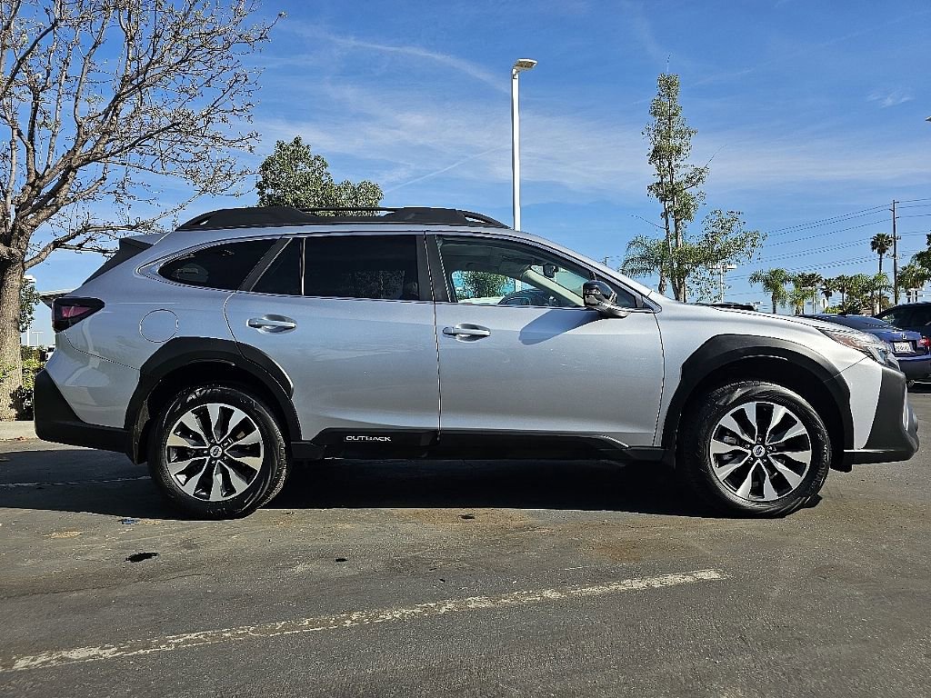 Used 2023 Subaru Outback Limited image 9