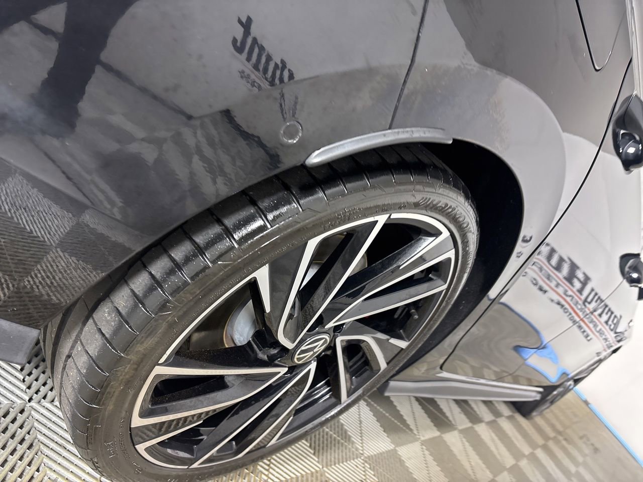 Used 2024 Volkswagen GTI Autobahn image 32