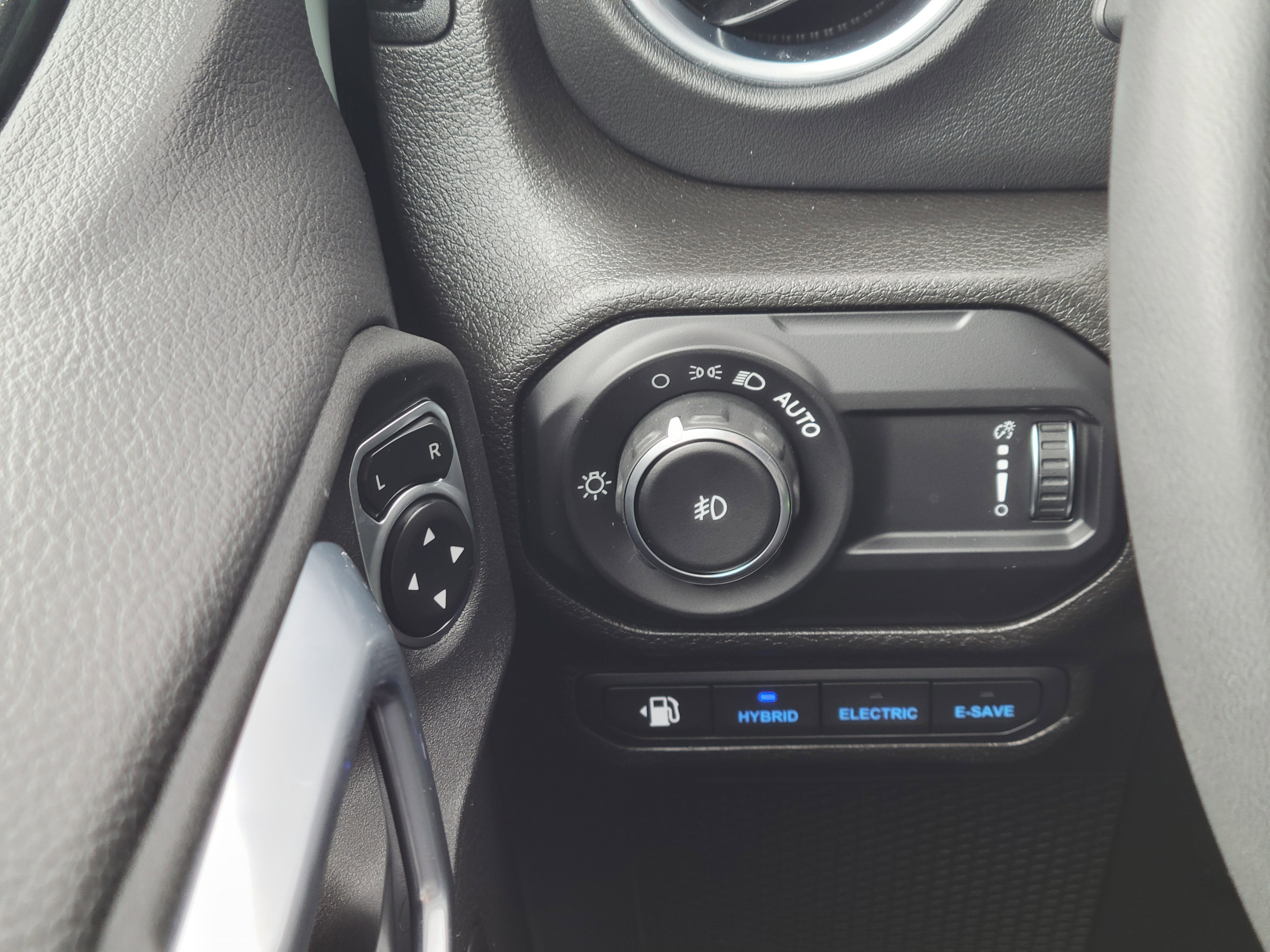 Used 2023 Jeep Wrangler Unlimited Rubicon 4xe w/ Cold Weather Group image 10