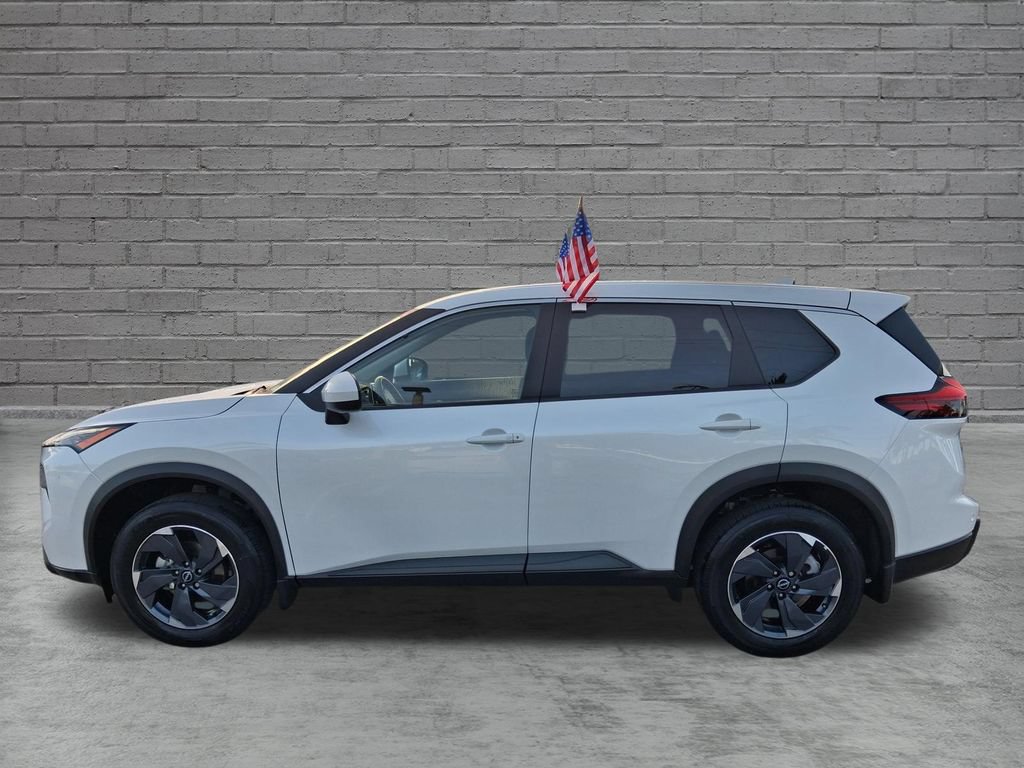 Used 2026 Nissan Rogue SV FWD image 5