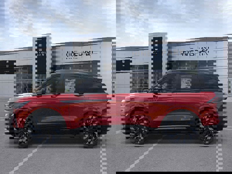 New 2026 Lincoln Nautilus Reserve w/ Jet Appearance Package image 3