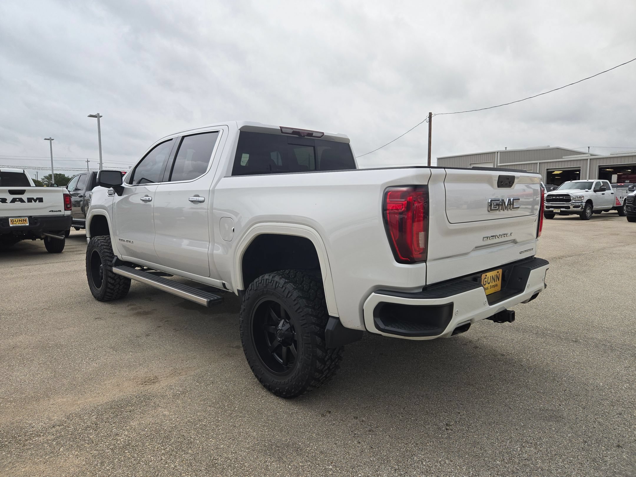 Used 2020 GMC Sierra 1500 Denali w/ Denali Ultimate Package AWD/4WD image 5