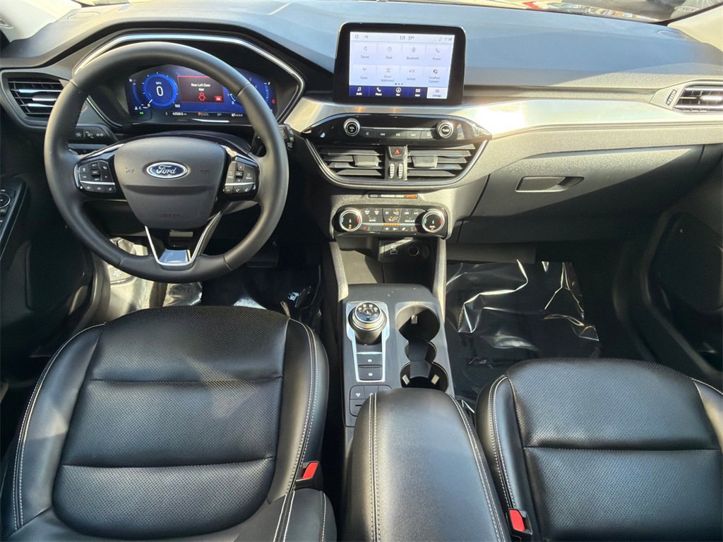 Used 2022 Ford Escape Titanium image 5