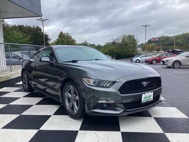 Used 2016 Ford Mustang Coupe image 4