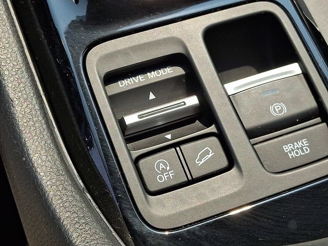 Used 2025 Honda Pilot Touring image 29