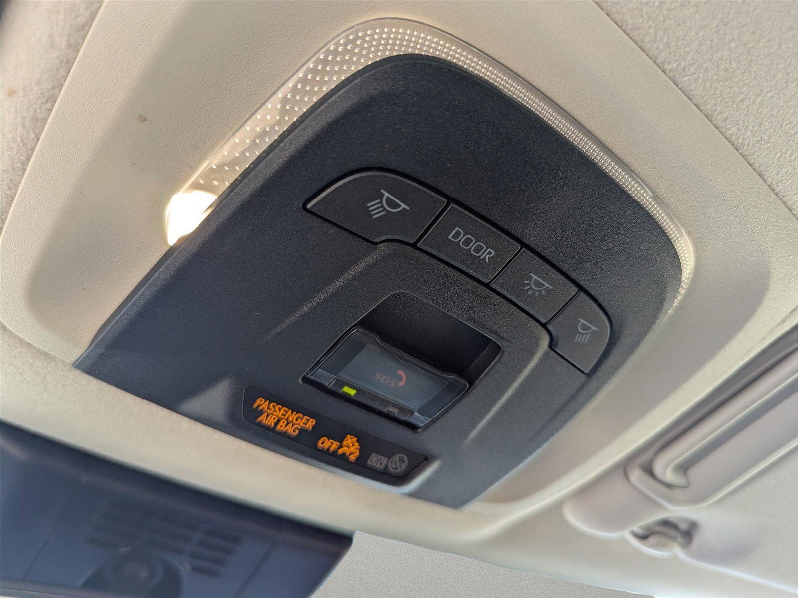 Used 2023 Toyota Corolla LE image 27