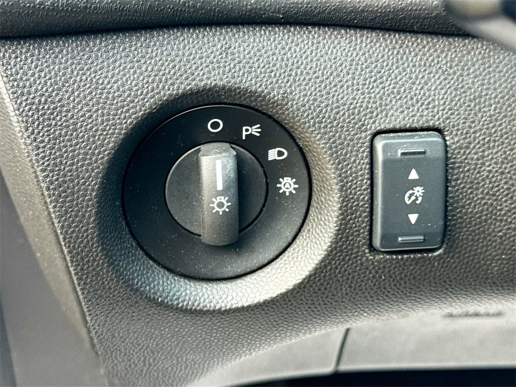 Used 2018 Ford Fiesta SE image 11