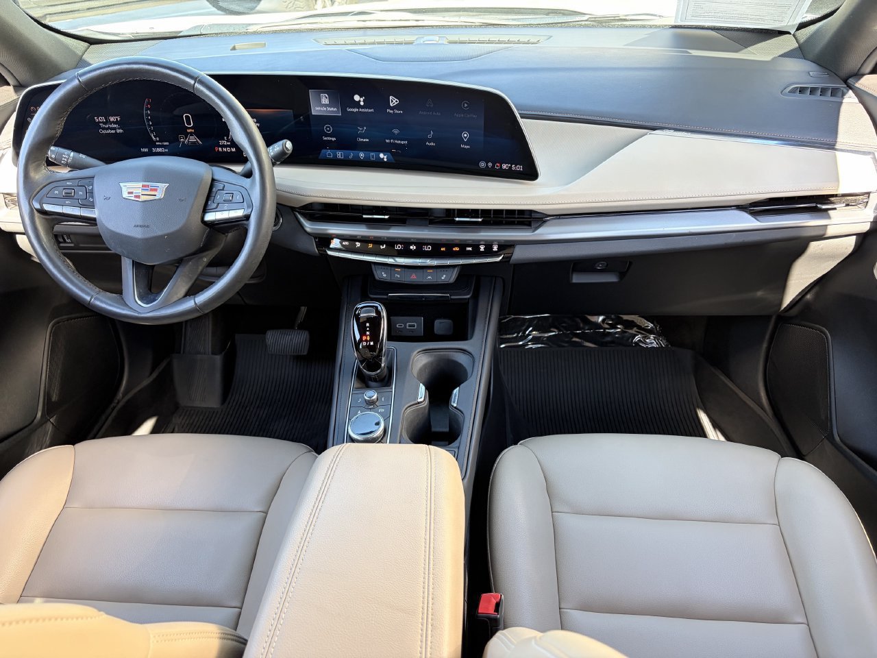 Certified 2024 Cadillac XT4 Luxury w/ Cold Weather Package FWD image 16