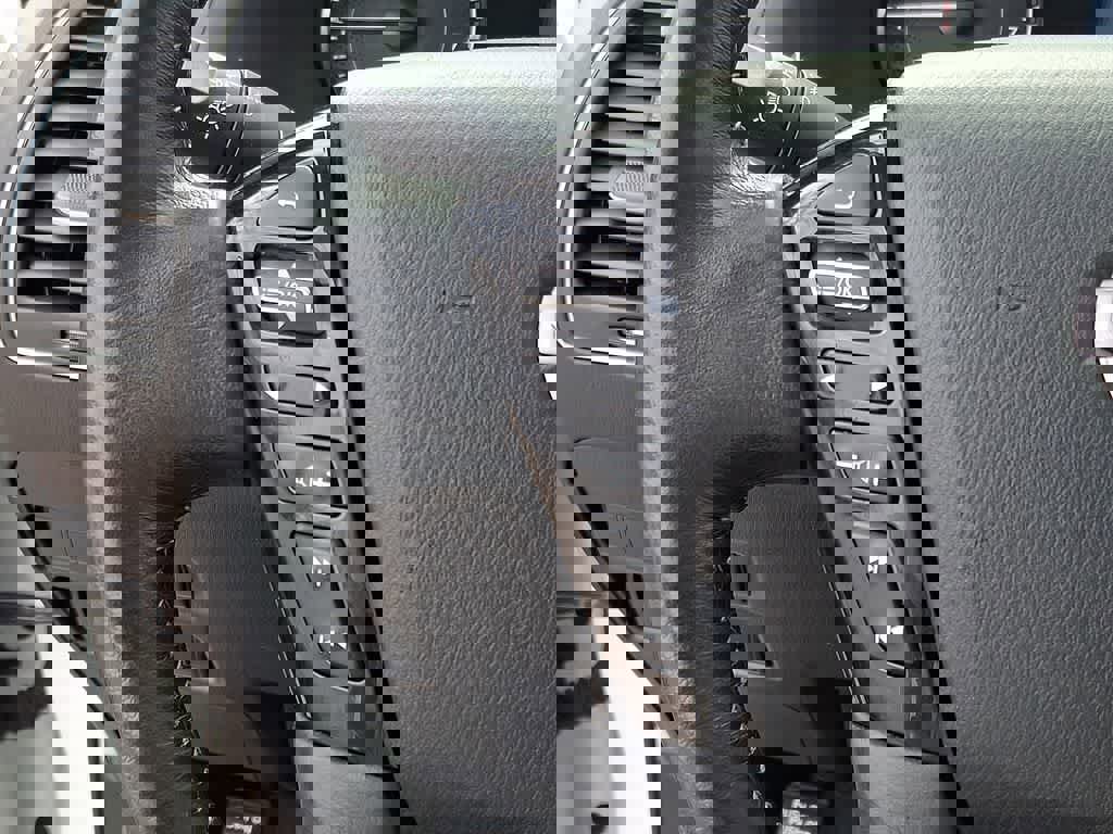 Used 2024 Nissan Armada SV image 23