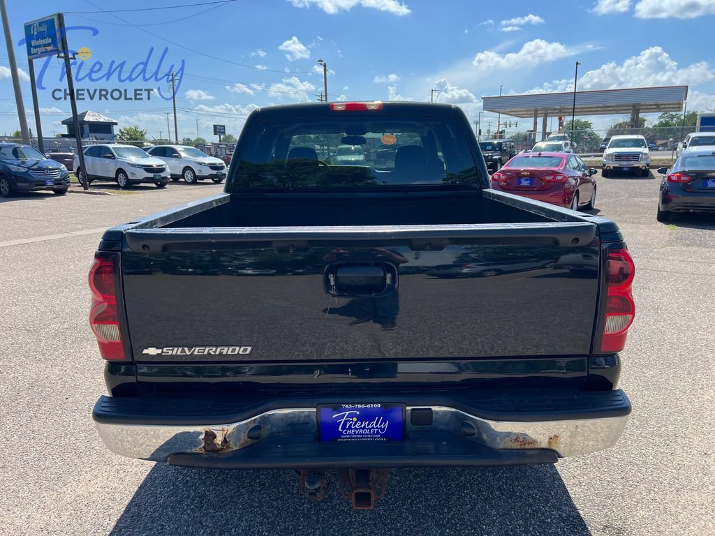 Used 2006 Chevrolet Silverado 1500 LS w/ Chrome Exterior Package AWD/4WD image 4