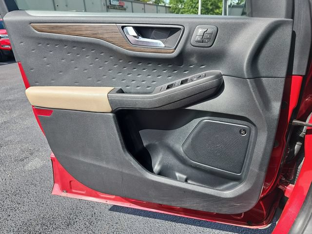 Used 2020 Ford Escape Titanium AWD/4WD image 33