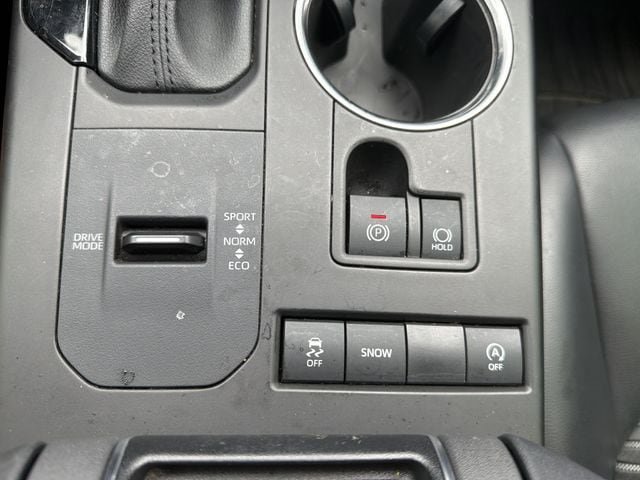 Used 2021 Toyota Highlander XSE FWD image 31