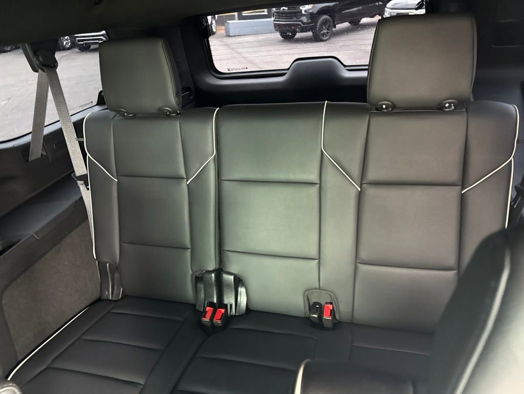 Used 2023 Cadillac Escalade ESV Sport w/ Touring Package AWD/4WD image 14