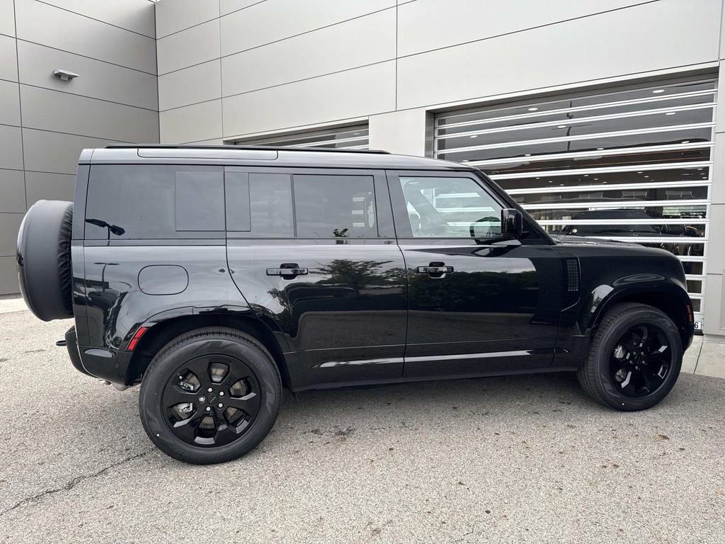 New 2026 Land Rover Defender 110 X-Dynamic SE AWD/4WD image 7