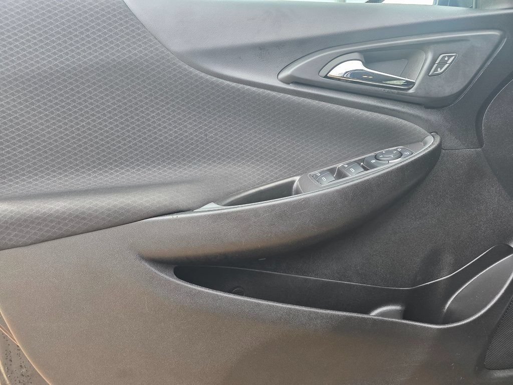 Used 2023 Chevrolet Malibu LT FWD image 14