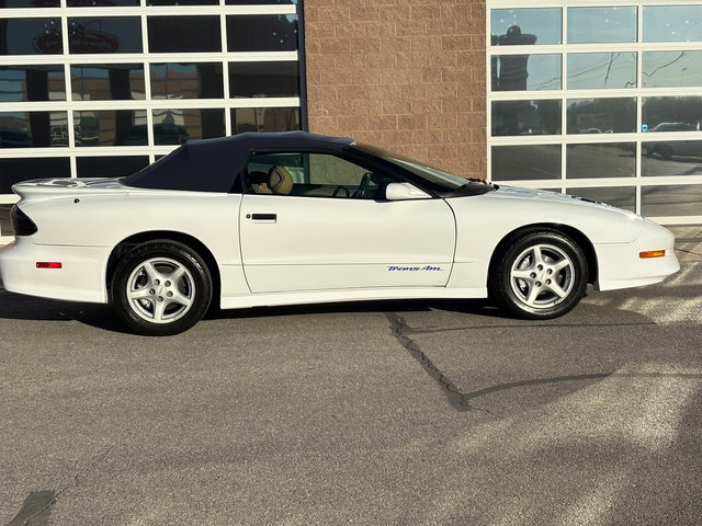 Used 1995 Pontiac Firebird Trans Am image 2