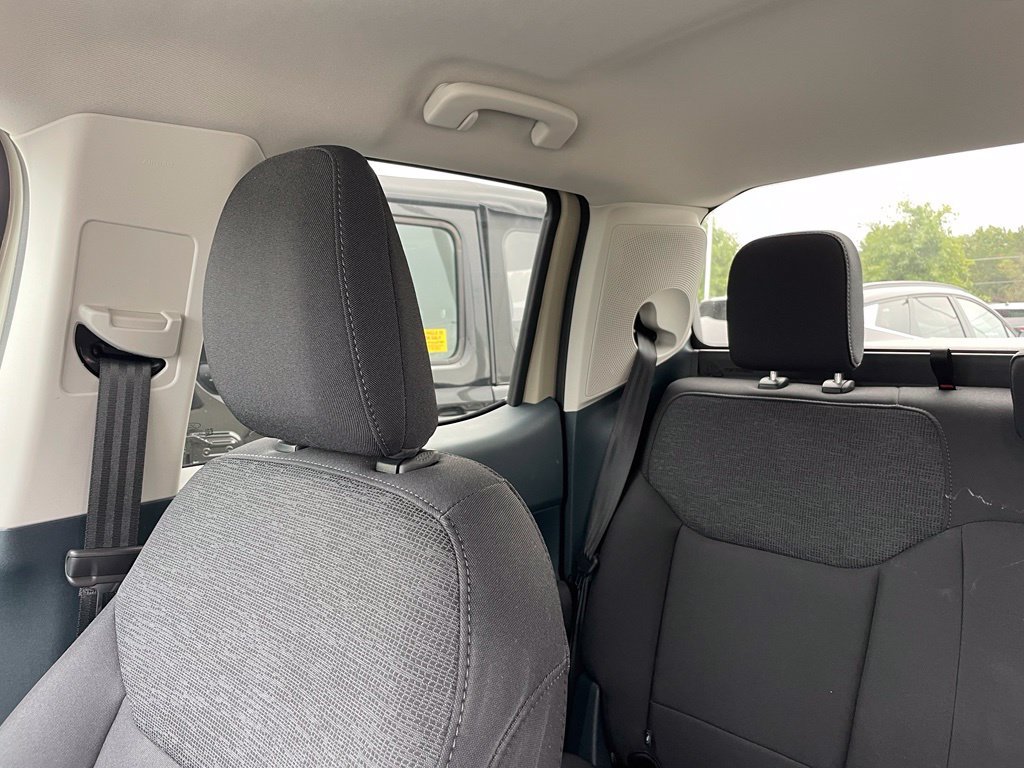 Used 2025 Ford Maverick XL w/ Equipment Group 102A AWD/4WD image 9