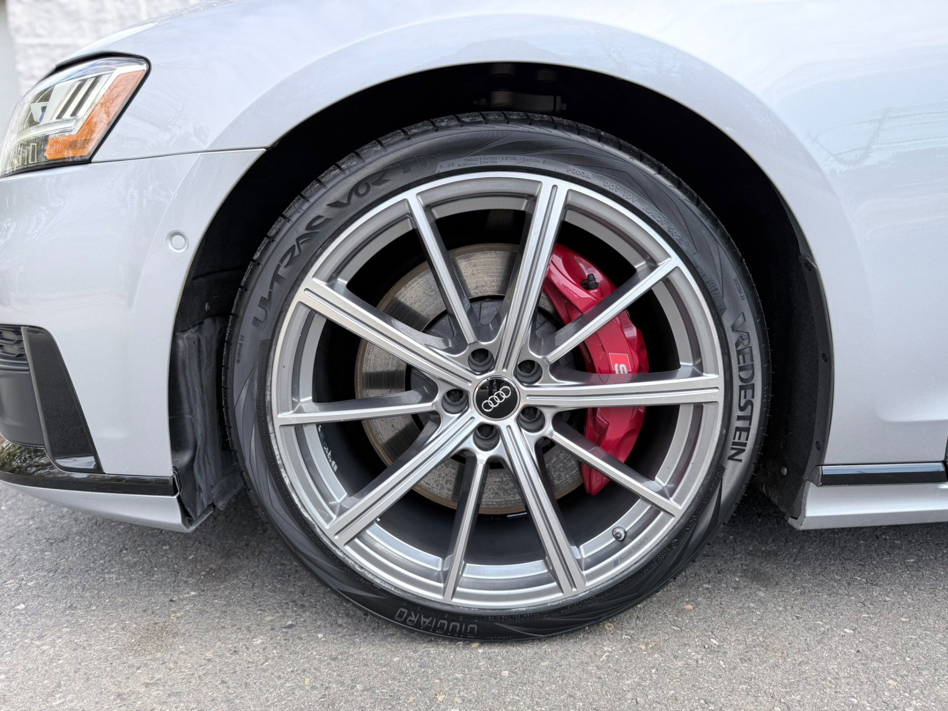 Used 2020 Audi S8 L image 46