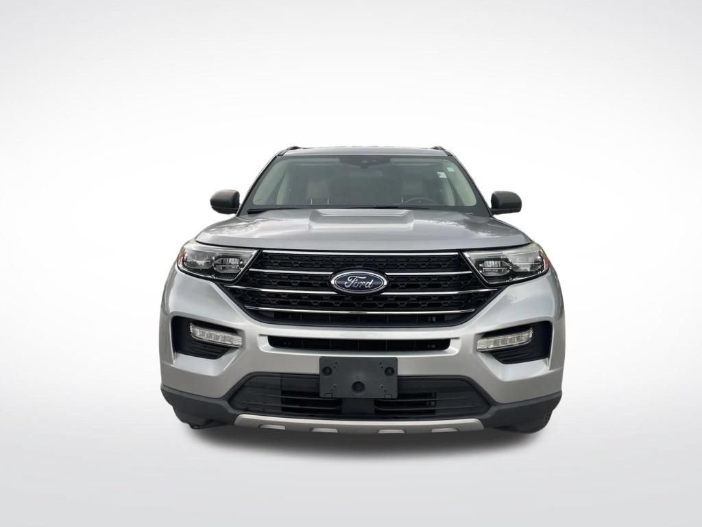 Used 2021 Ford Explorer XLT w/ Equipment Group 202A RWD image 3