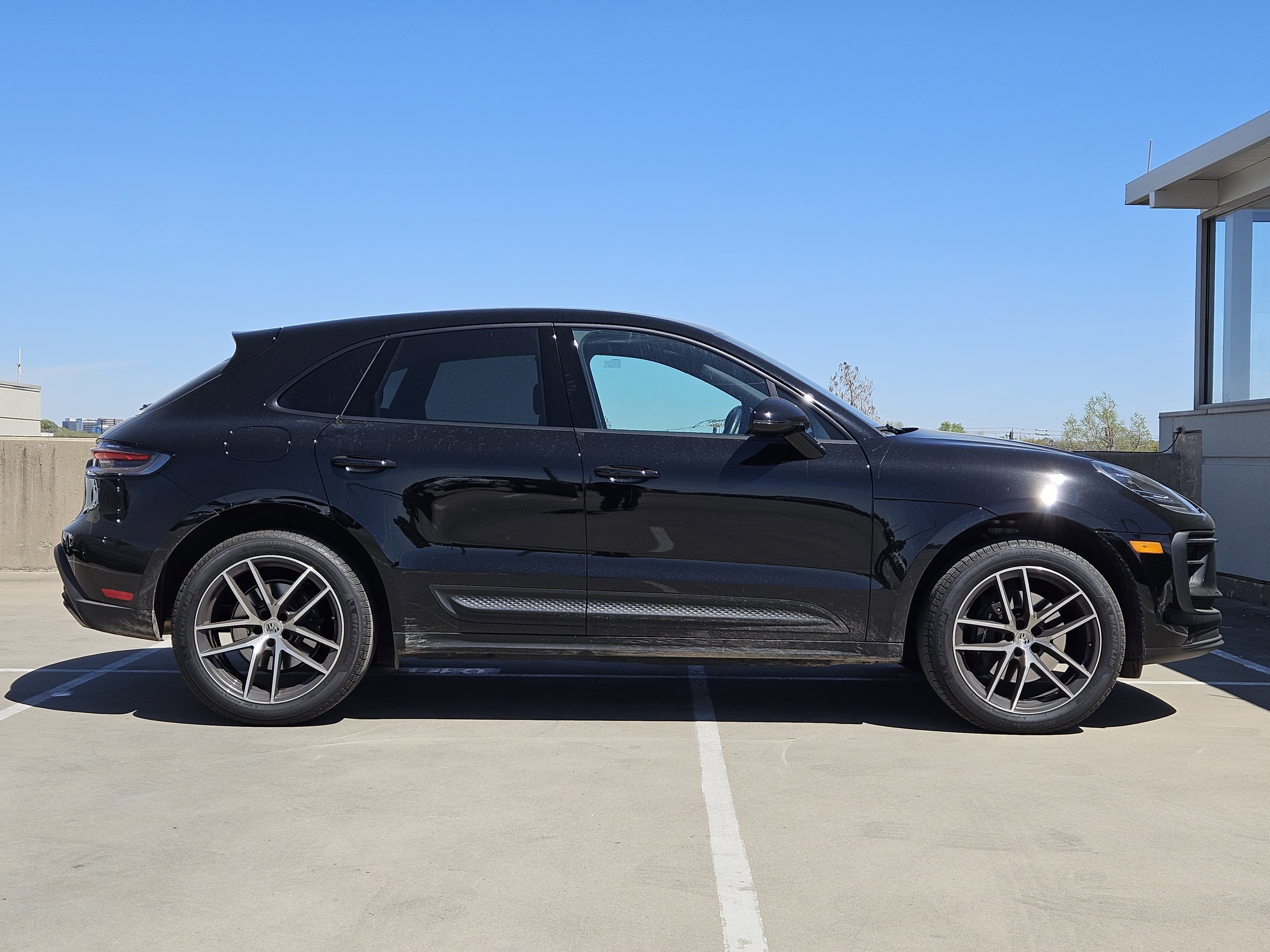 Used 2026 Porsche Macan image 9