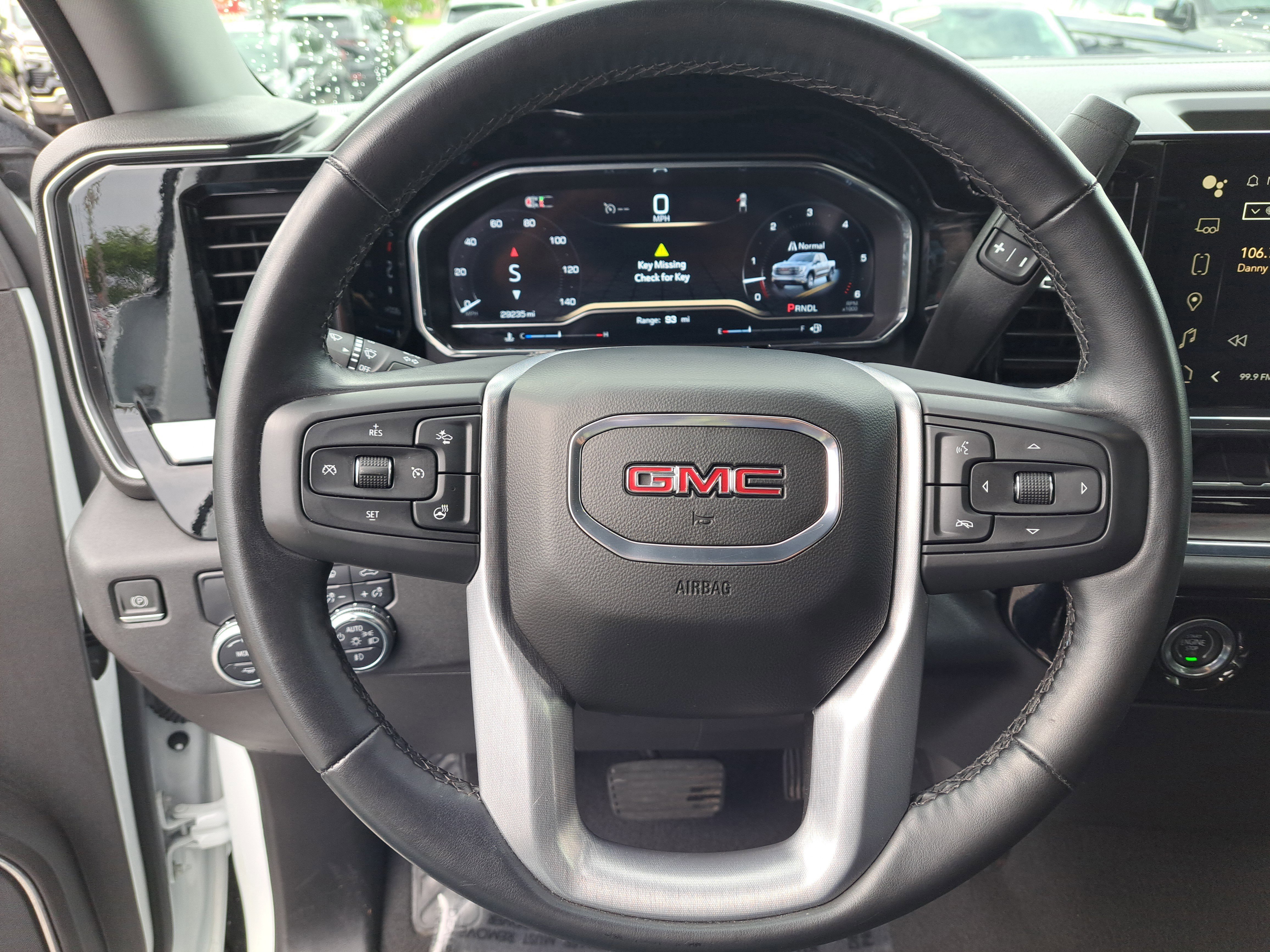 Used 2024 GMC Sierra 1500 SLT image 11