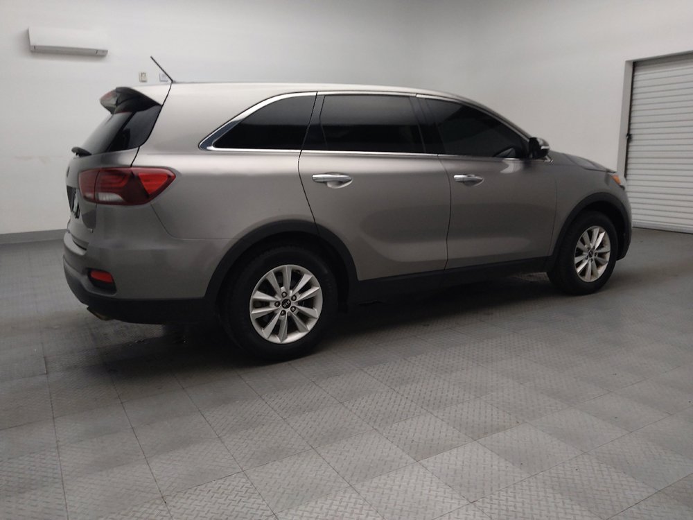 Used 2019 Kia Sorento LX image 10