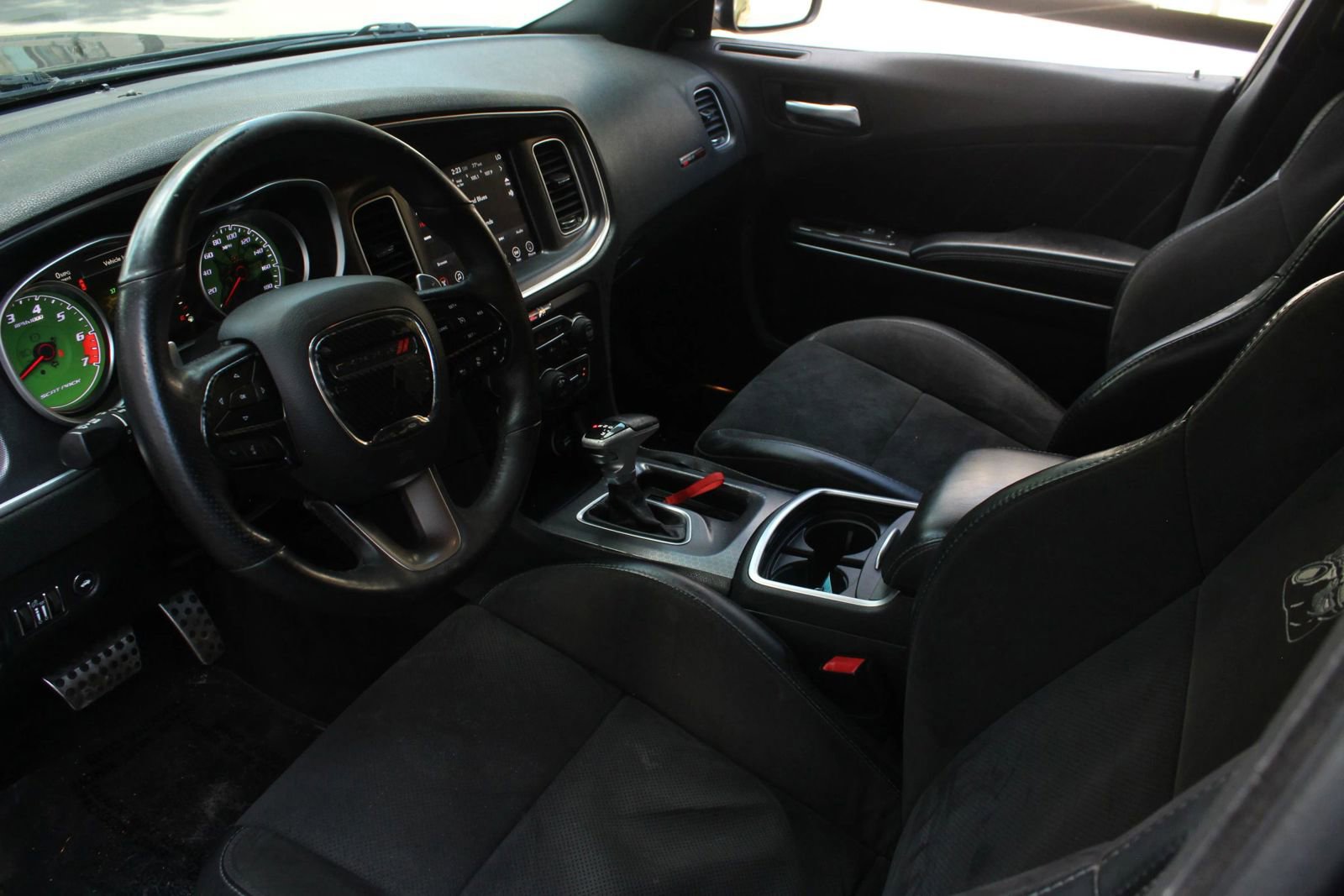 Used 2017 Dodge Charger R/T Scat Pack w/ Dynamics Package RWD image 15