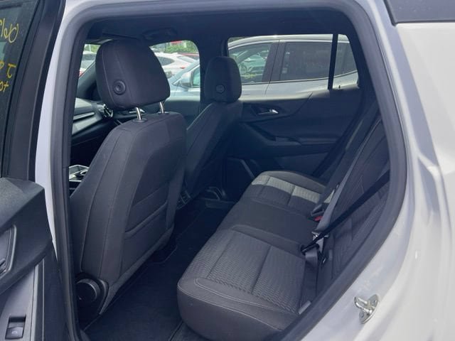 Used 2025 Chevrolet Equinox LT AWD/4WD image 10
