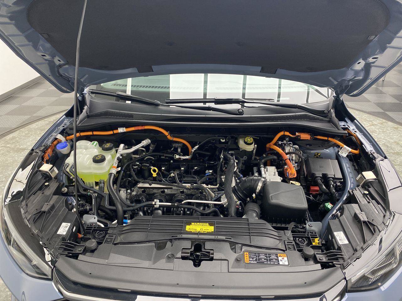 New 2024 Ford Escape SE w/ PHEV Premium Package FWD image 27