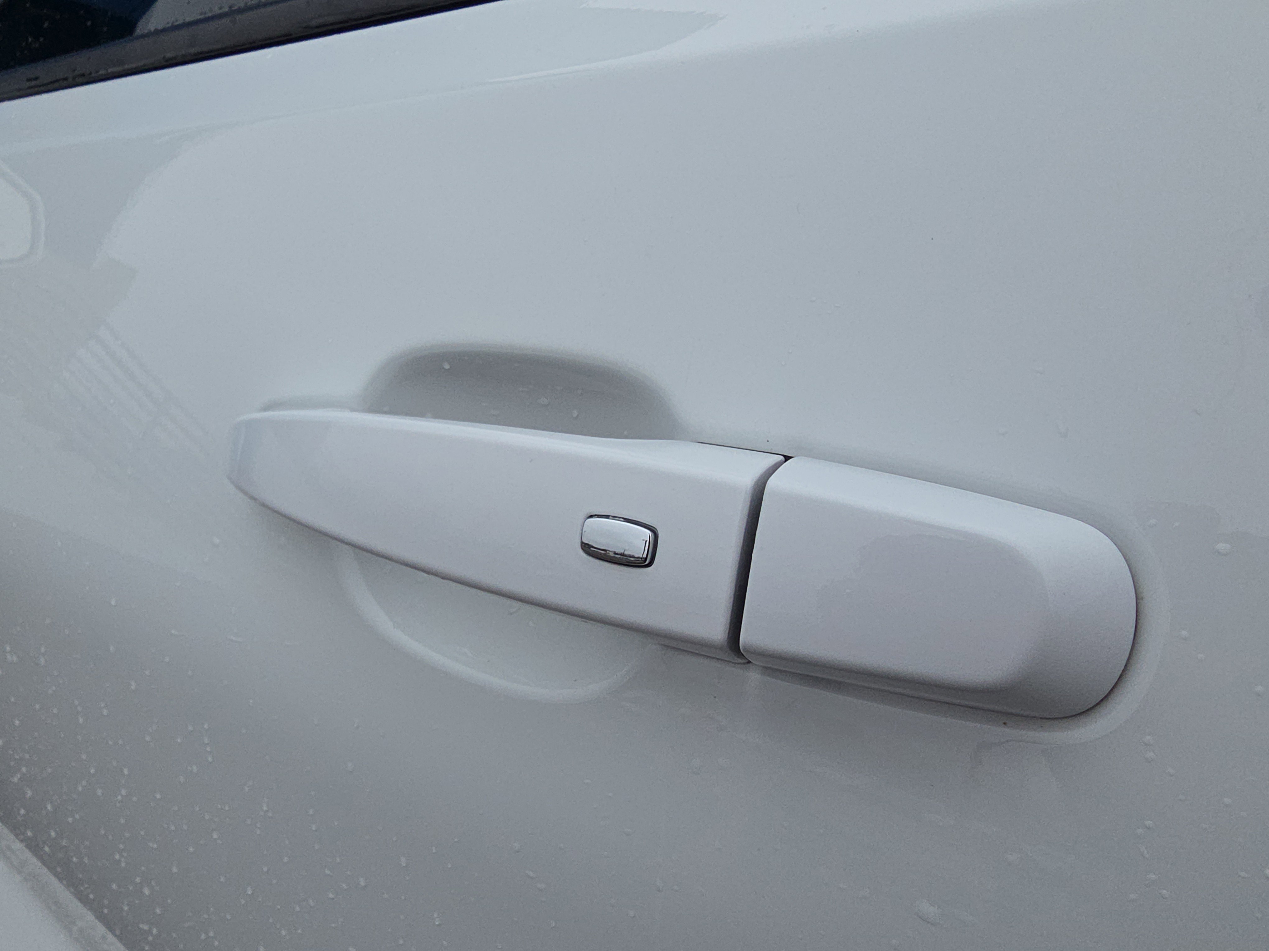 Used 2020 Chevrolet Camaro LT w/ RS Package image 13