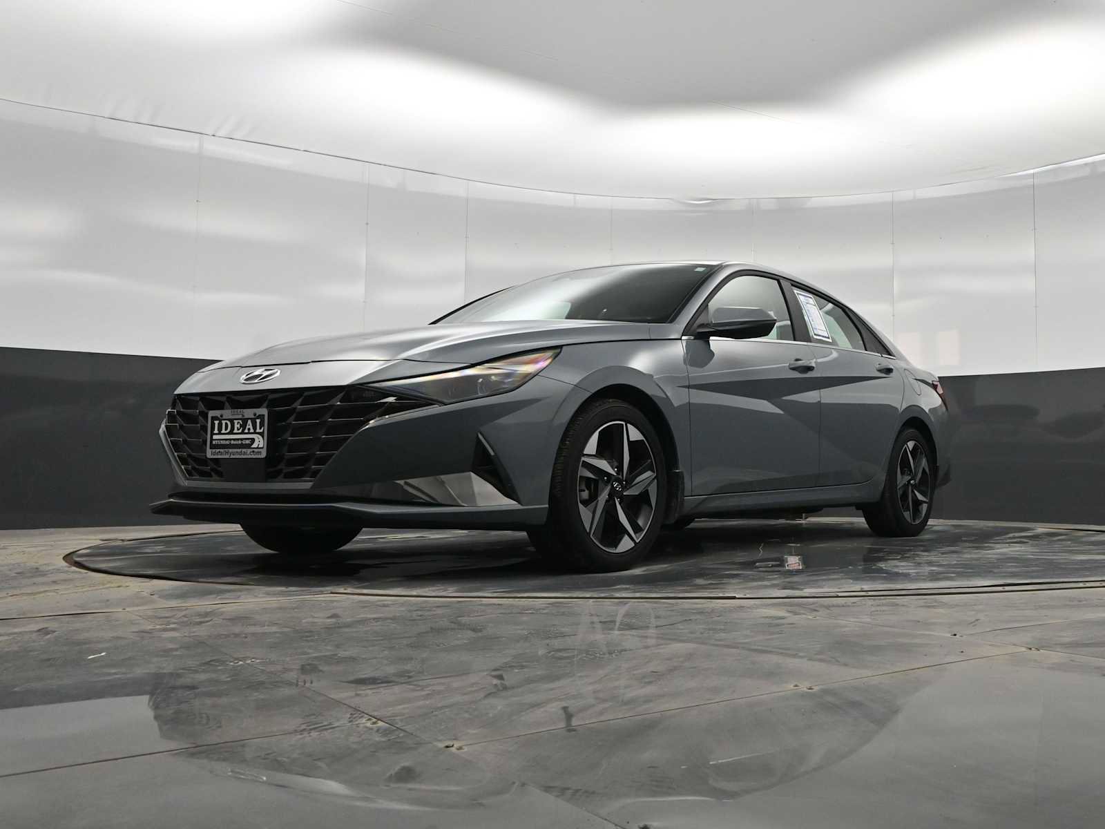 Used 2023 Hyundai Elantra Limited image 32