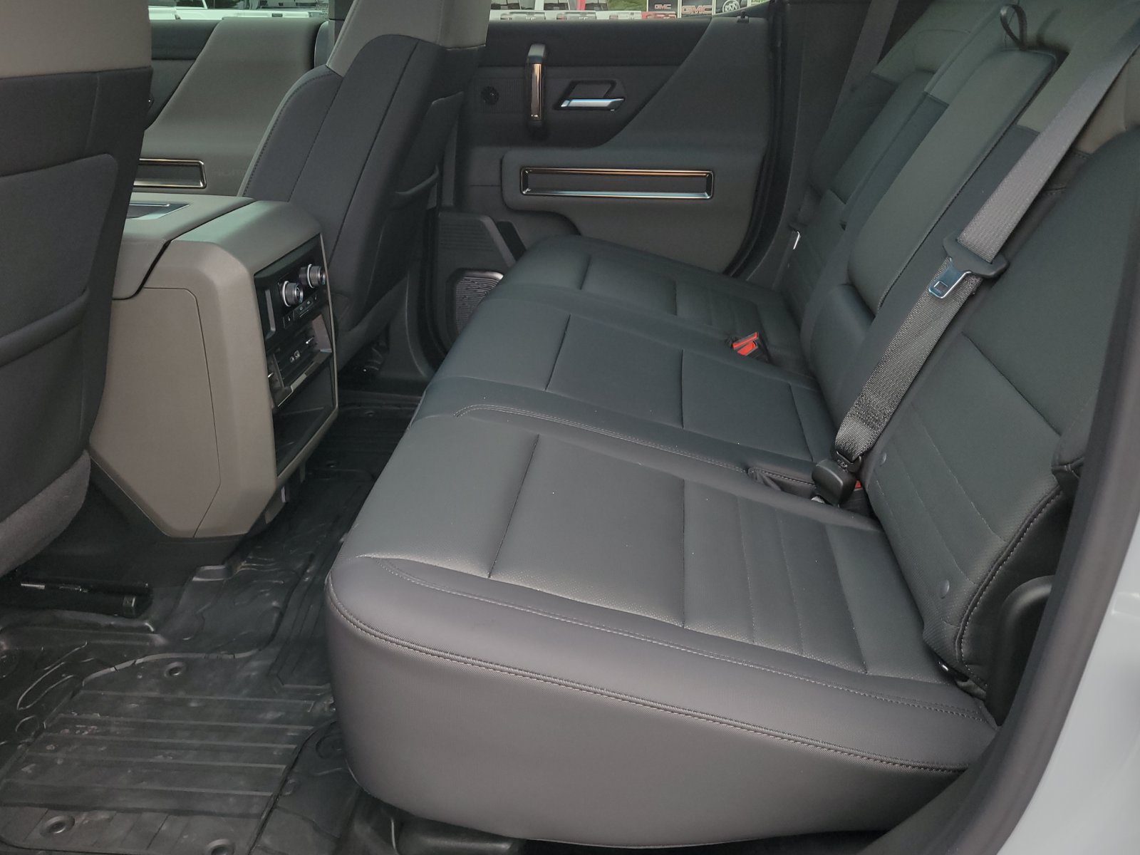 Used 2024 GMC Hummer EV 2X AWD/4WD image 11