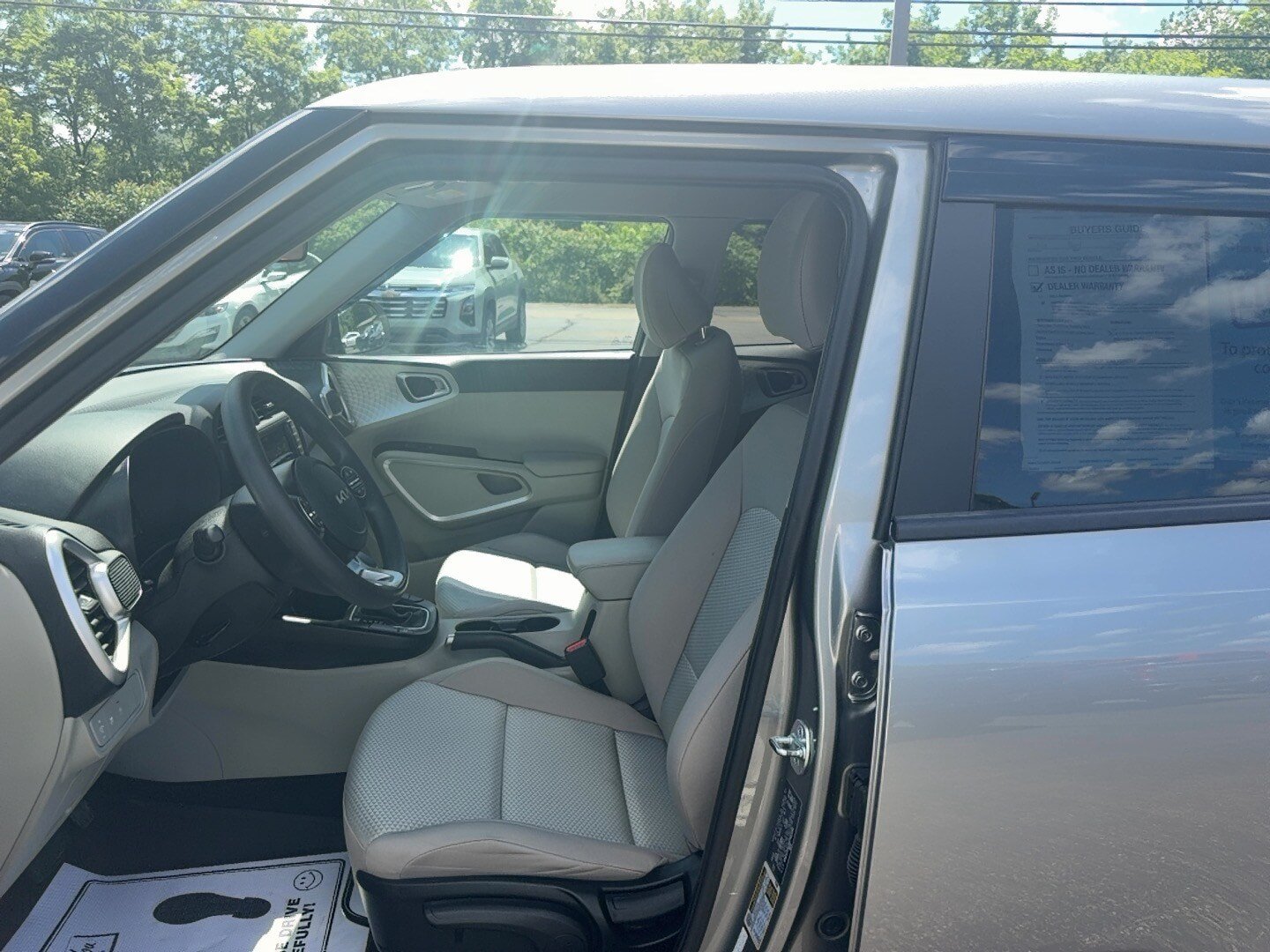 Used 2024 Kia Soul LX w/ Option Group 015 FWD image 11