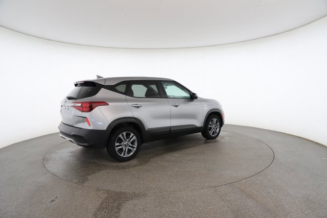 Used 2021 Kia Seltos LX image 19