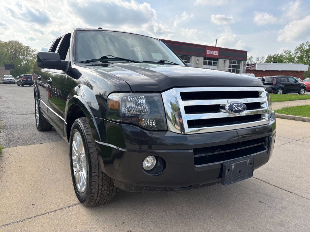 Used 2014 Ford Expedition EL Limited w/ Equipment Group 301A AWD/4WD image 3