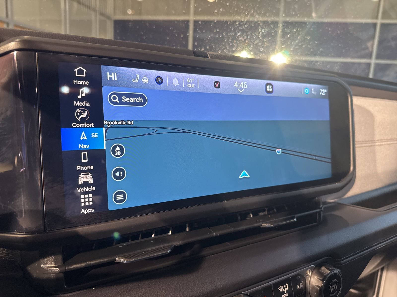 Used 2024 Jeep Wrangler Sahara w/ Technology Group image 32