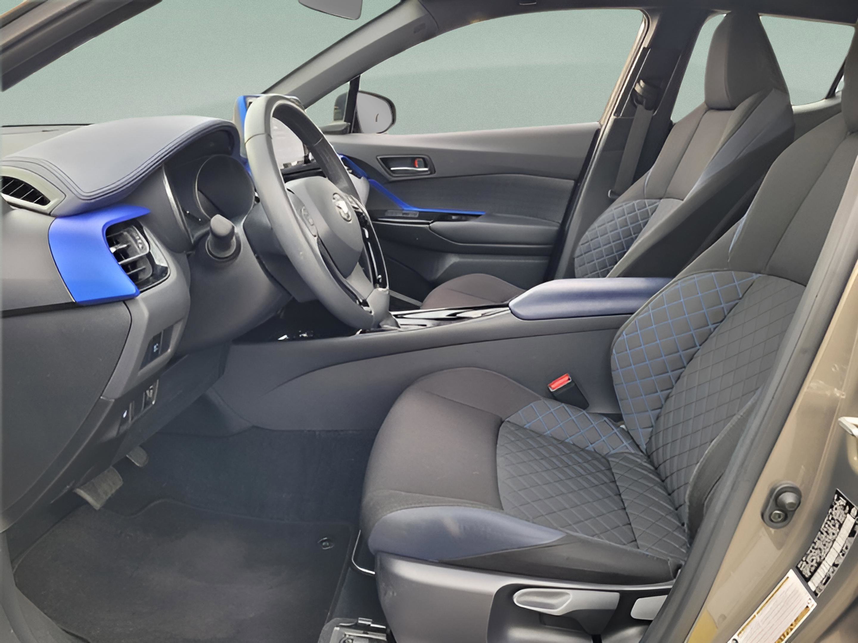 Certified 2021 Toyota C-HR XLE image 9