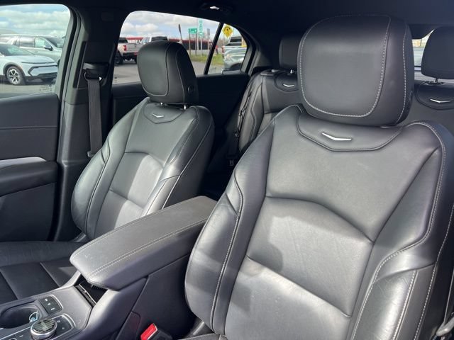 Used 2019 Cadillac XT4 Premium Luxury w/ Cold Weather Package FWD image 17