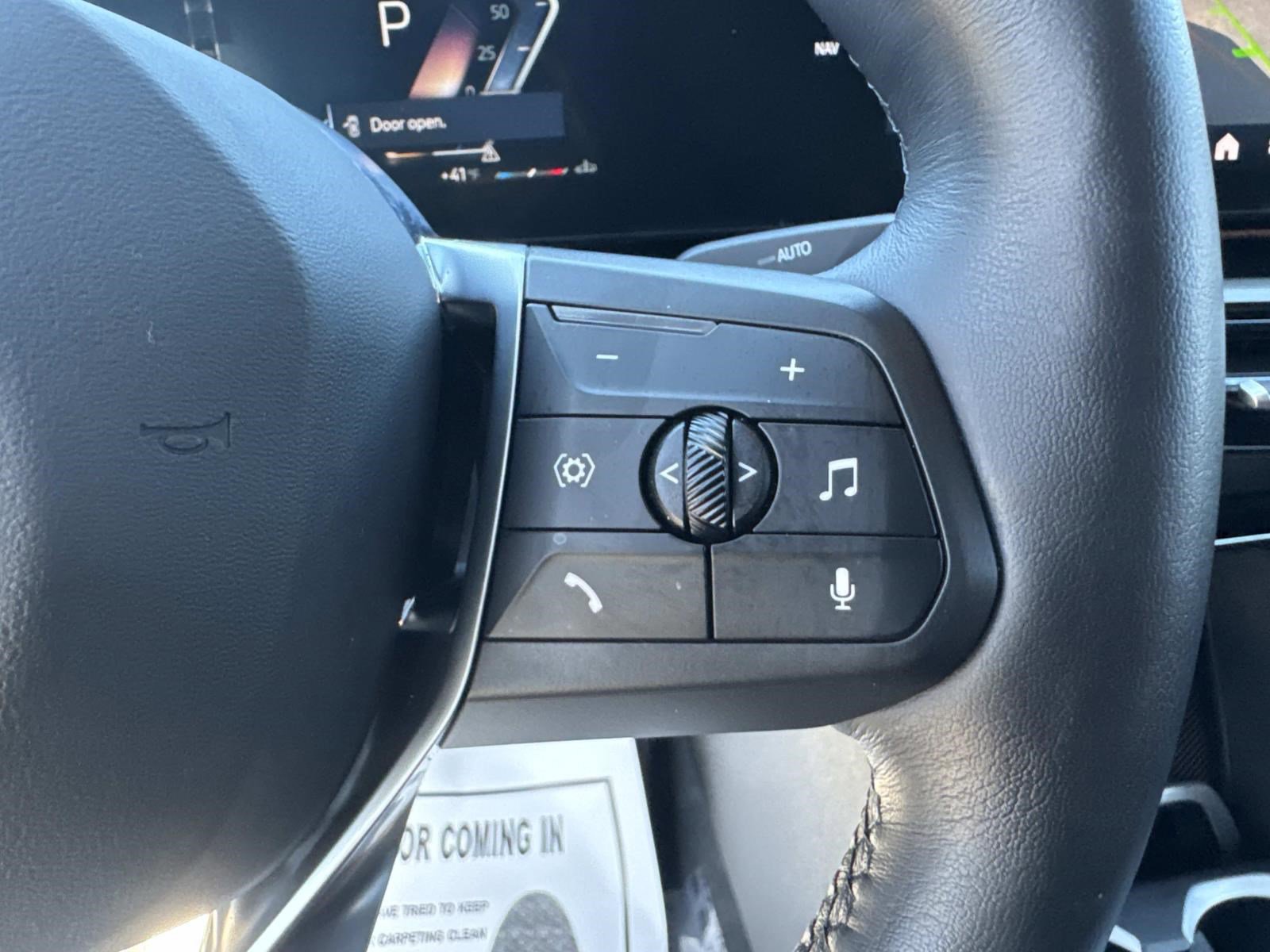 Certified 2025 BMW X2 xDrive28i image 29