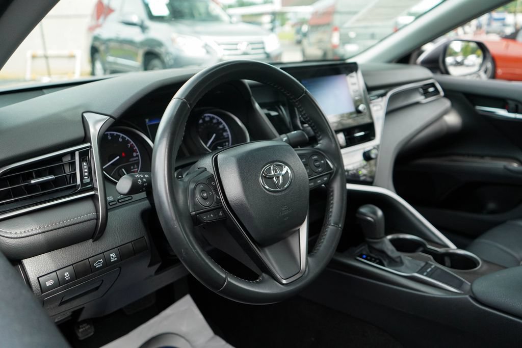 Used 2024 Toyota Camry SE FWD image 5