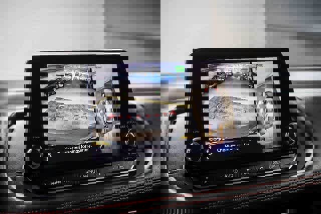 Used 2025 Nissan Rogue SV image 25