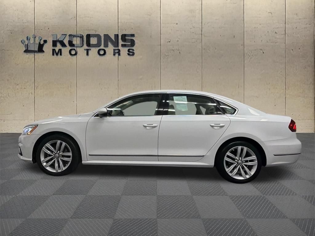 Used 2017 Volkswagen Passat 1.8T SEL Premium FWD image 4