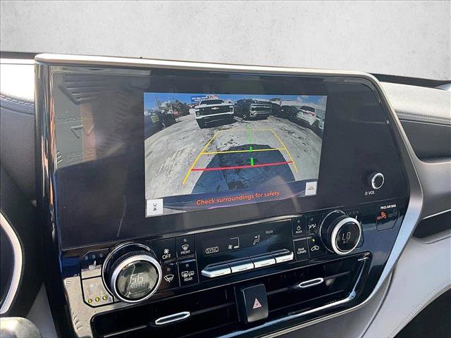 Used 2023 Toyota Highlander Limited image 20