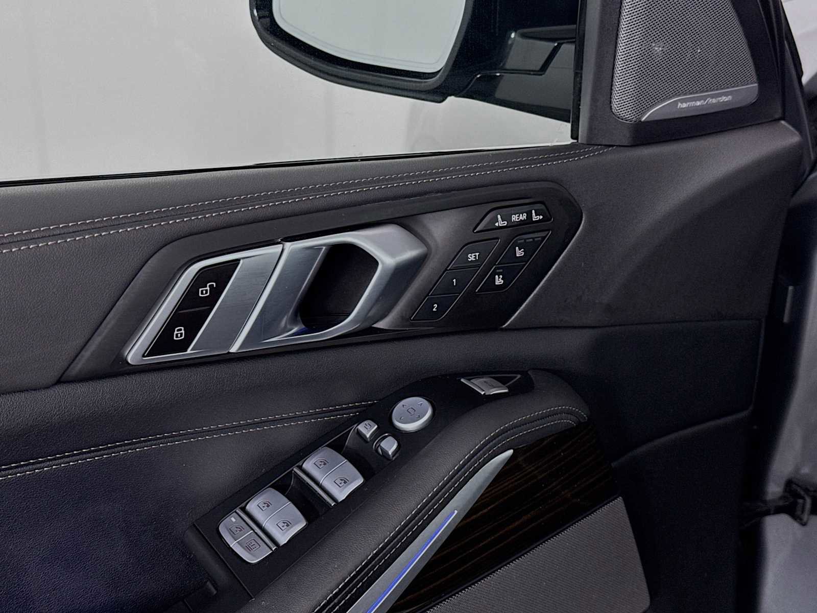 Used 2024 BMW X7 xDrive40i w/ Executive Package image 20