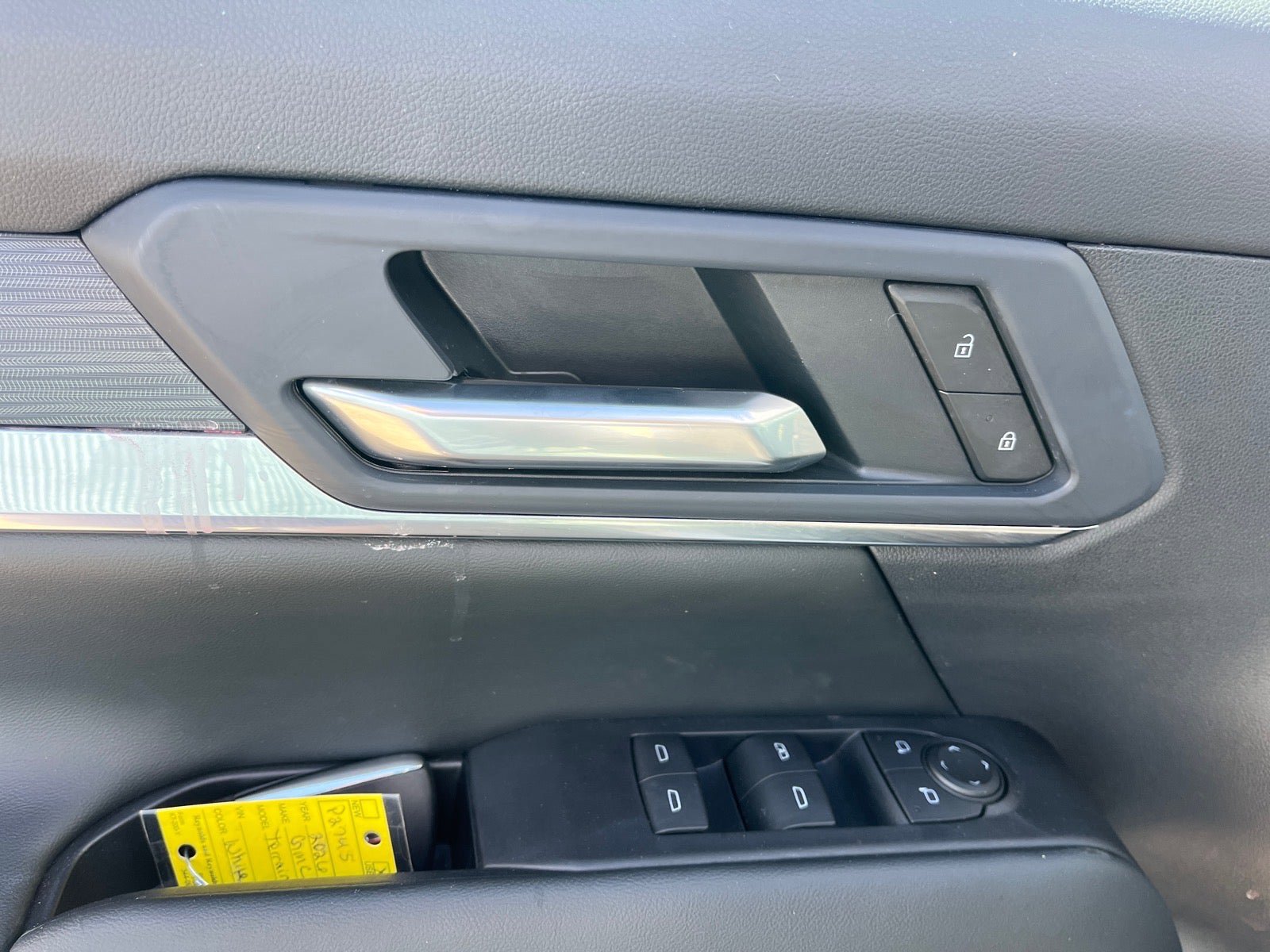 Used 2026 GMC Terrain Elevation w/ Technology Package II FWD image 10
