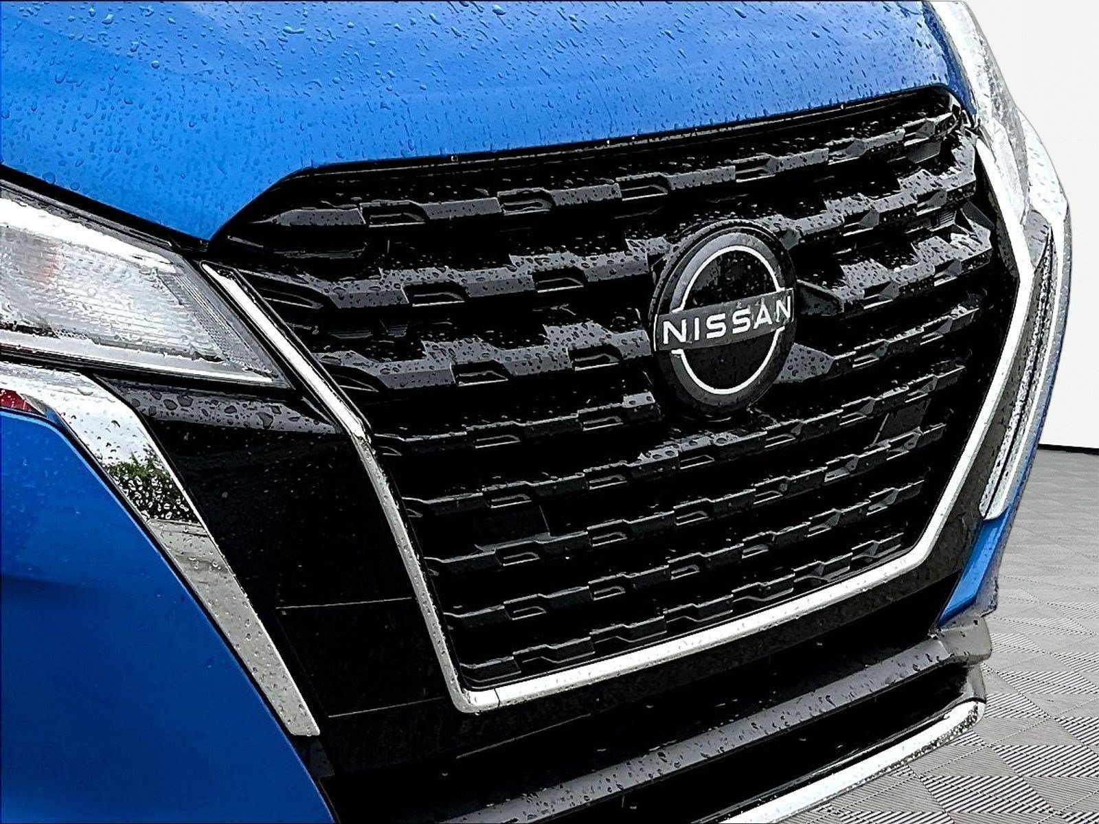 Certified 2025 Nissan Kicks Play S FWD image 32