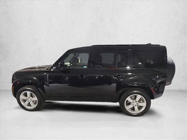 Used 2024 Land Rover Defender 110 X-Dynamic SE image 8