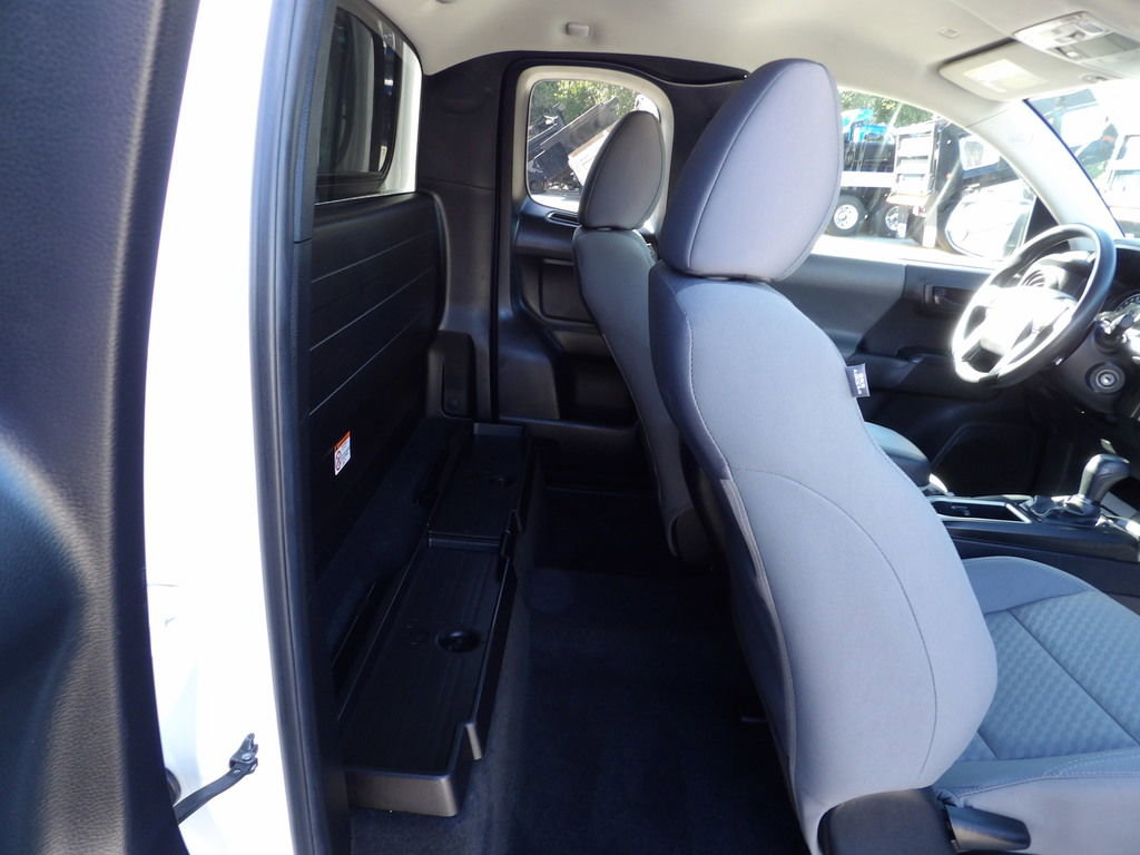 Used 2022 Toyota Tacoma SR image 31