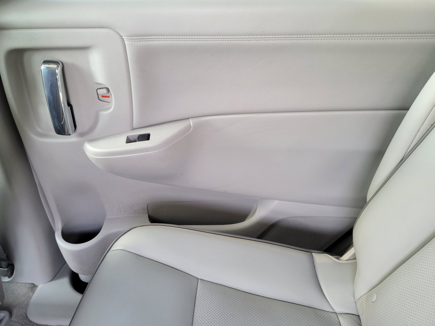 Used 2015 Nissan Quest SL image 14